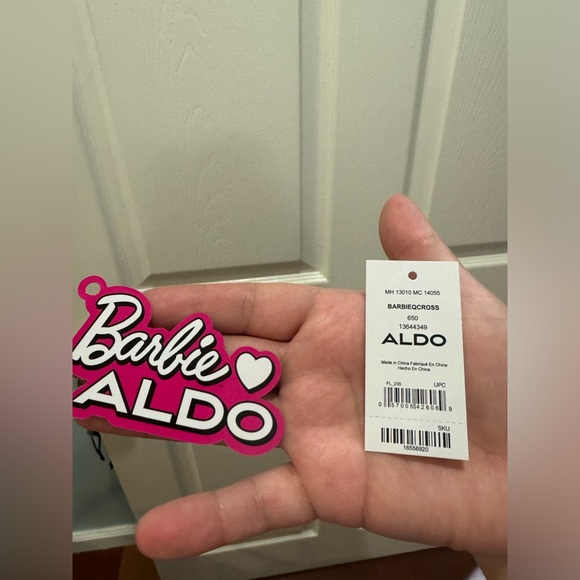 Barbie x ALDO crossbody bag - Picture 9 of 11